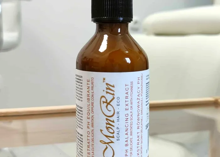 an extract that balances the pH of the scalp and has a soothing effect Monrin 100 ml